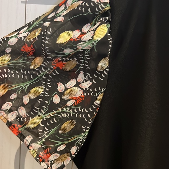 NWOT 89th + MADISON SHEER BLOUSE SIZE MEDIUM - Picture 4 of 6